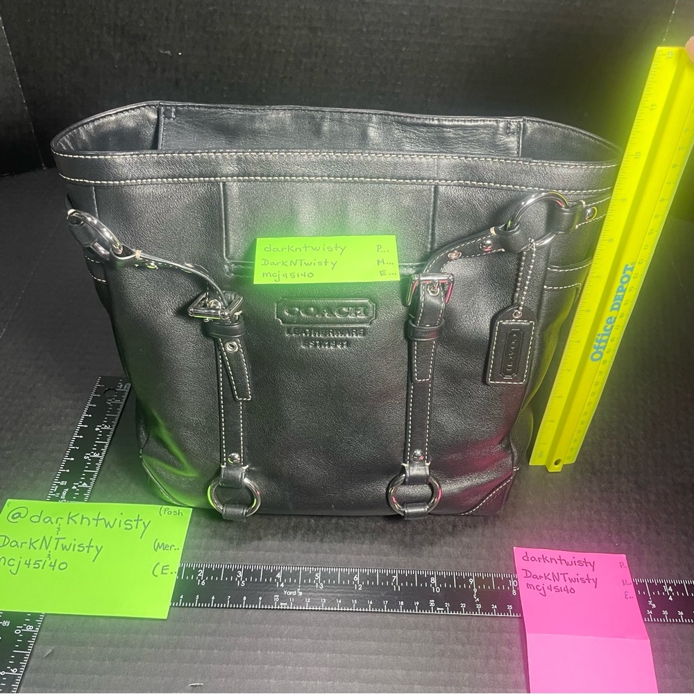 Vintage Coach Black Leather Tote Excellent, classy, LIKE NEW VERY WELL CARED FOR - Picture 9 of 17
